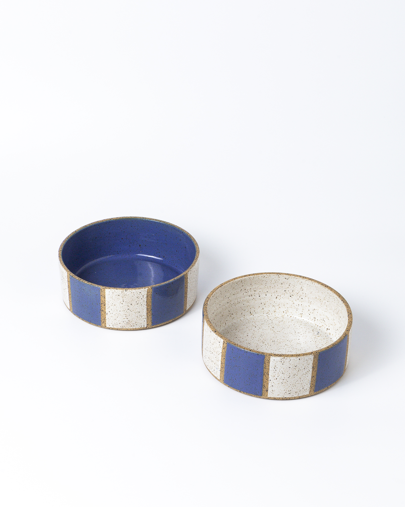 DUPLA-BOWL-GANDRA-COR-MARINE-OFF-WHITE-1.jpg Dupla de bowls Gandra - Imagem 1